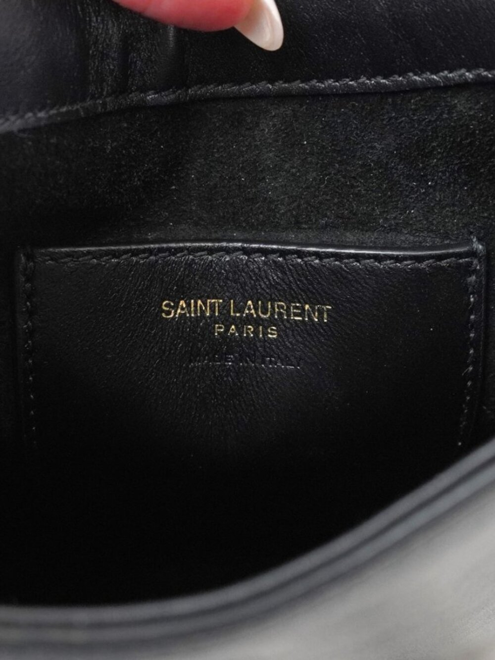 Saint Laurent Le 5 a 7 Shoulder Bag In Black Leather With Gold-Toned Hardware - Picture 7 of 12